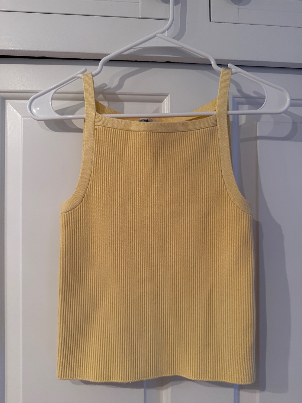 Abercrombie & Fitch Yellow Ribbed Apron Tank Top - Picture 2 of 3